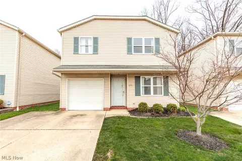 890 Brittney Ct, Willowick, OH 44095