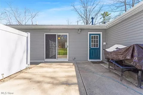 Exterior - 2984 Rockefeller Rd, Willoughby Hills, OH 44092 photo 2 of 7