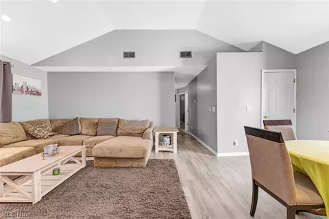 Living - 2984 Rockefeller Rd, Willoughby Hills, OH 44092 photo 1 of 3