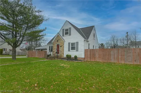Exterior - 8301 Ackley Rd, Parma, OH 44129 photo 2 of 12