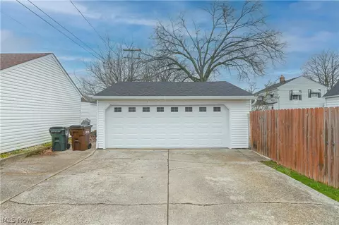 Exterior - 8301 Ackley Rd, Parma, OH 44129 photo 4 of 12