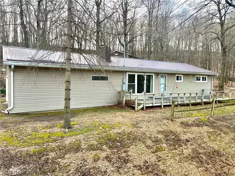 6198 Arrow Rd NW, Minerva, OH 44657