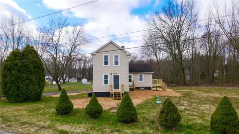 4859 Fairport Rd, Newton Falls, OH 44444