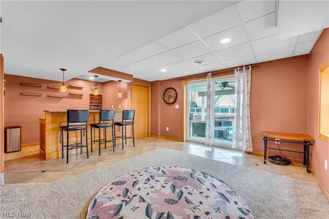Living - 2560 Blake Rd, Wadsworth, OH 44281 photo 5 of 6