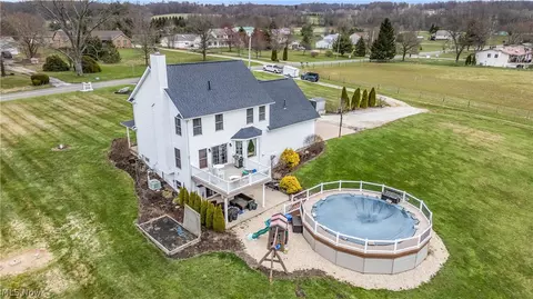 Exterior - 2560 Blake Rd, Wadsworth, OH 44281 photo 3 of 4