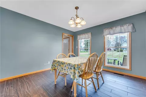 Dining - 2560 Blake Rd, Wadsworth, OH 44281 photo 1 of 1