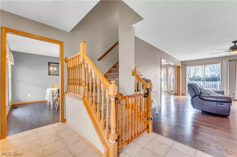 Entry Way - 2560 Blake Rd, Wadsworth, OH 44281 photo 1 of 1