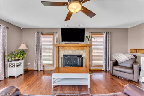 Living - 2560 Blake Rd, Wadsworth, OH 44281 photo 1 of 6