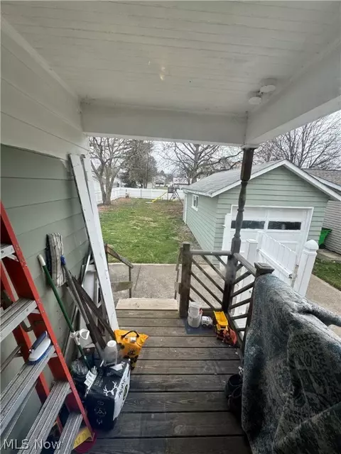 323 E 10th St, Dover, OH 44622 photo 9