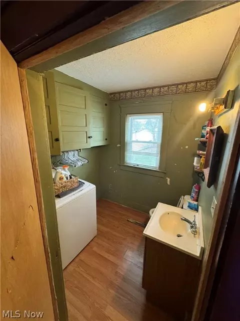 323 E 10th St, Dover, OH 44622 photo 8