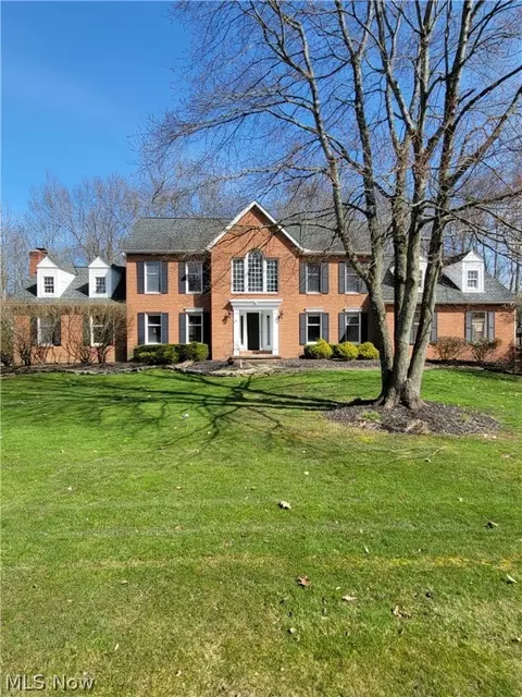 2272 Herrick Cir, Hudson, OH 44236