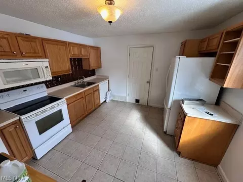 7459 Hawk Ave, Mentor, OH 44060 photo 8