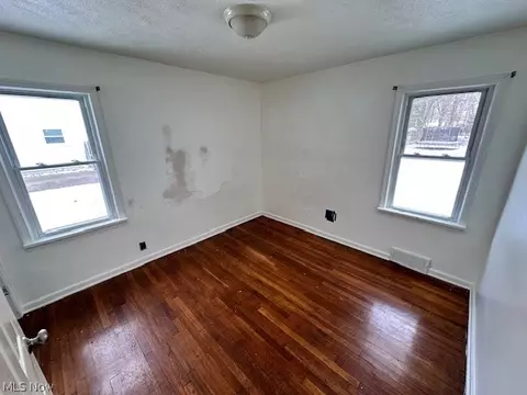7459 Hawk Ave, Mentor, OH 44060 photo 3