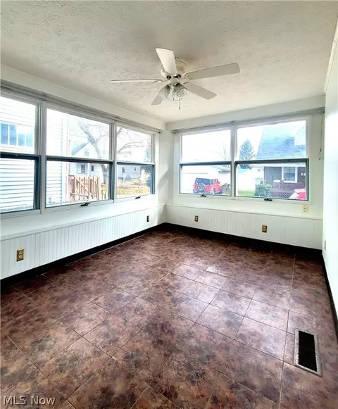 1133 Brant Ave NW, Canton, OH 44708 photo 8