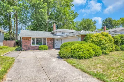 23470 Sharon Dr, North Olmsted, OH 44070