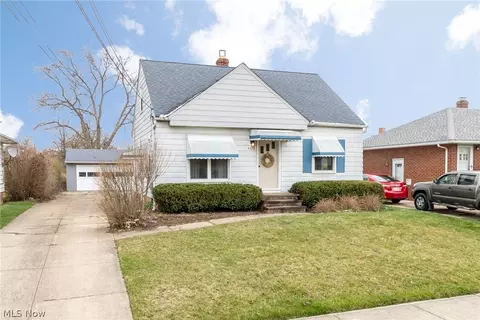 4379 W 182nd St, Cleveland, OH 44135