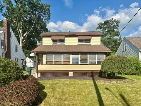 813 Lincoln Ave, Niles, OH 44446
