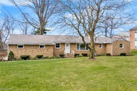 1111 47th St NW, Canton, OH 44709