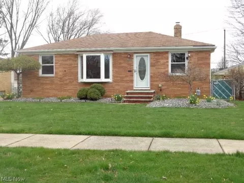 11000 Ronald Dr, Parma, OH 44130