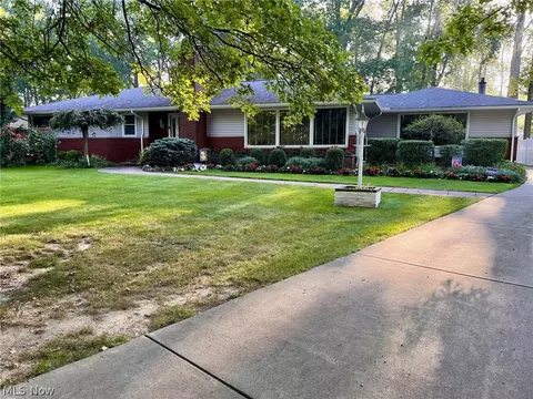 6935 Harrington Ave, Youngstown, OH 44512
