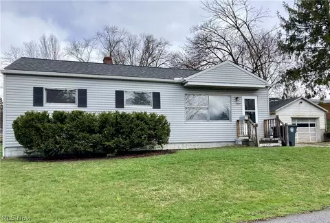 2045 Eastlawn Ave NW, Akron, OH 44305