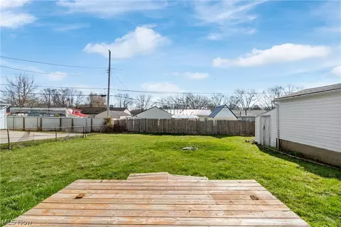 Exterior - 2310 Morris Ave NE, Canton, OH 44705 photo 5 of 8