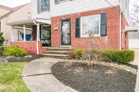 Exterior - 1830 Maple St, Wickliffe, OH 44092 photo 2 of 9
