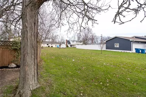 Exterior - 1606 Tower Blvd, Lorain, OH 44053 photo 11 of 12
