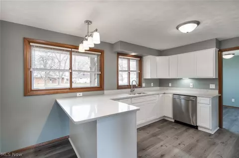 Kitchen - 1606 Tower Blvd, Lorain, OH 44053 photo 3 of 5