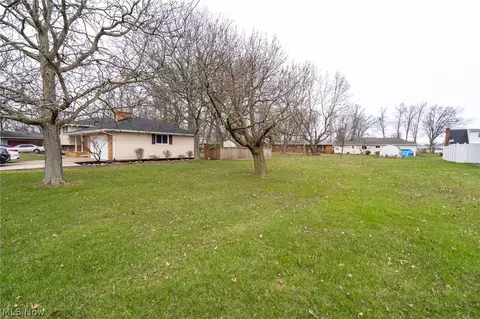 Exterior - 1606 Tower Blvd, Lorain, OH 44053 photo 10 of 12