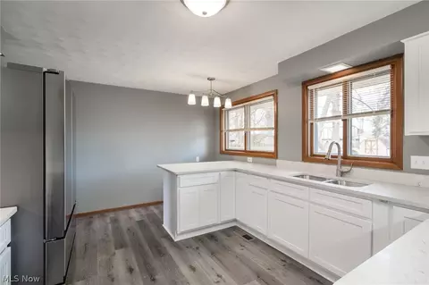 Kitchen - 1606 Tower Blvd, Lorain, OH 44053 photo 4 of 5