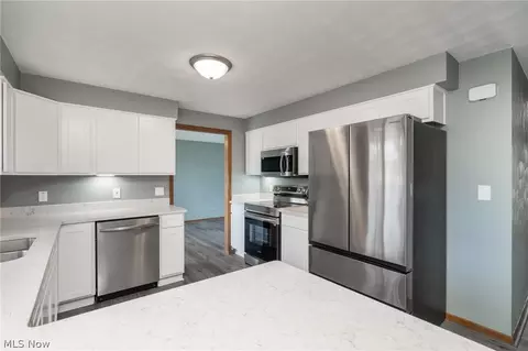 Kitchen - 1606 Tower Blvd, Lorain, OH 44053 photo 2 of 5