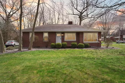 113 Idlewood Dr, Amherst, OH 44001