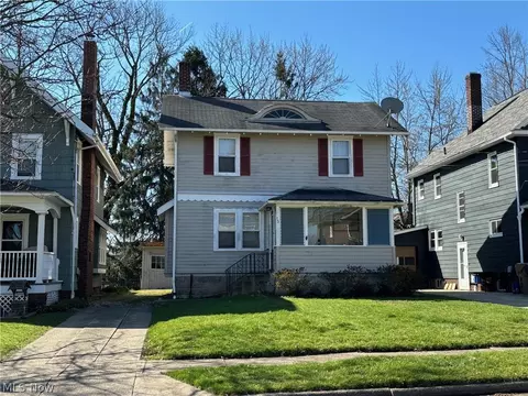712 Notre Dame Ave, Cuyahoga Falls, OH 44221