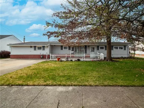 5356 W 148th St, Brook Park, OH 44142
