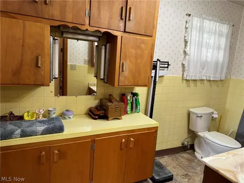 Kitchen - 207 E 27th St E, Dover, OH 44622 photo 3 of 4