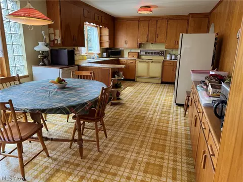 Dining - 207 E 27th St E, Dover, OH 44622 photo 2 of 2