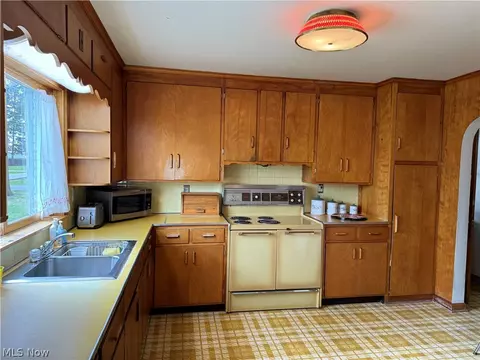 Kitchen - 207 E 27th St E, Dover, OH 44622 photo 1 of 4