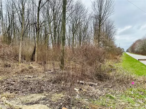 6990 Woodard Rd, Andover, OH 44003