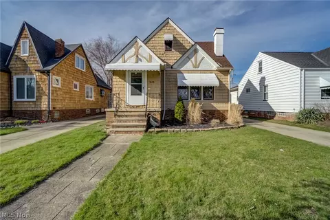 7600 Spring Garden Rd, Parma, OH 44129
