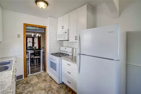 Kitchen - 7600 Spring Garden Rd, Parma, OH 44129 photo 3 of 4