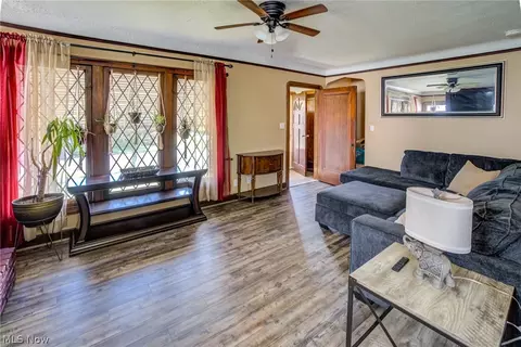 Living - 7600 Spring Garden Rd, Parma, OH 44129 photo 2 of 4