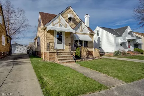 Exterior - 7600 Spring Garden Rd, Parma, OH 44129 photo 2 of 5