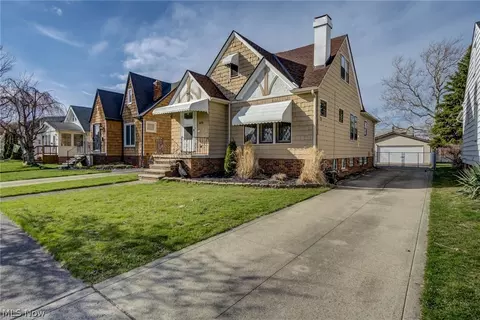 Exterior - 7600 Spring Garden Rd, Parma, OH 44129 photo 3 of 5