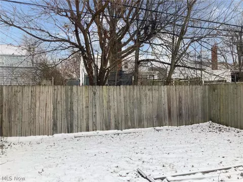 1511 E 248th St, Euclid, OH 44117 photo 7