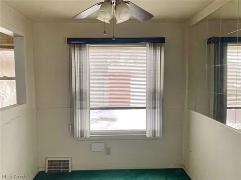 1511 E 248th St, Euclid, OH 44117 photo 10