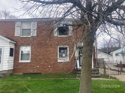 1511 E 248th St, Euclid, OH 44117