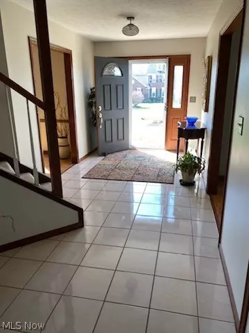 7591 Bendleton Dr, Hudson, OH 44236 photo 2