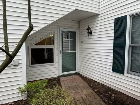 6111 Center St #103, Mentor, OH 44060