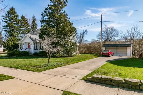 Exterior - 171 E 264th St, Euclid, OH 44132 photo 9 of 9